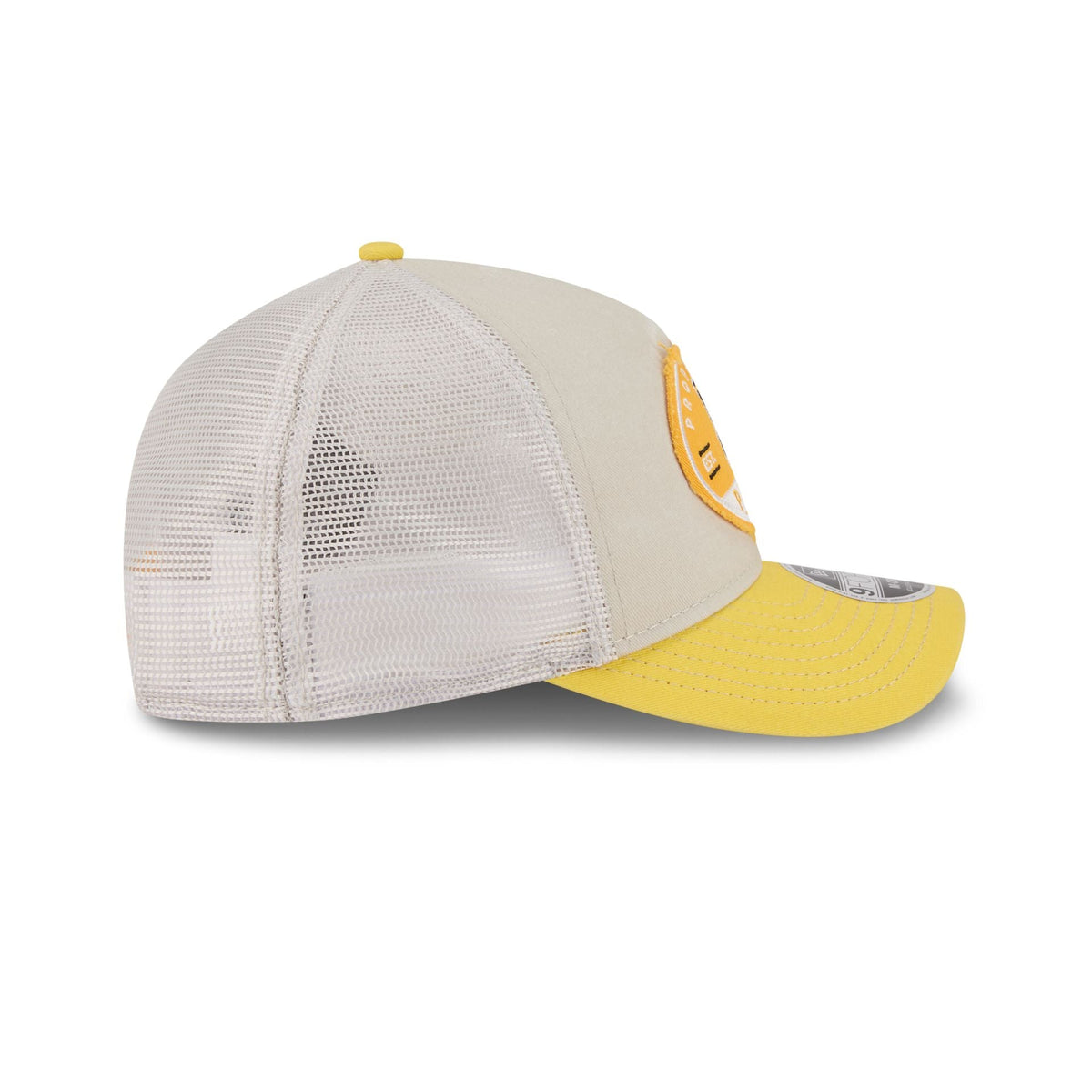 Pittsburgh Pirates Frayed 9FORTY M-Crown A-Frame Trucker Hat